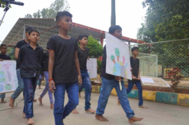 PRAYER ASSEMBLY BY CLASS 6B 